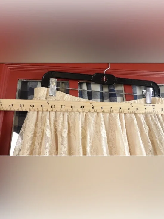 NWT BEAUTIFUL Easel Romantic Boho Asymmetrical Lace Tiered Skirt Cream Medium - Picture 5 of 7